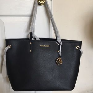 Authentic Michael Kors Jet Set Tote w/Pouch